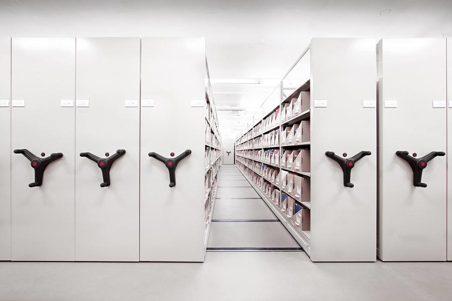 mobile shelving 3